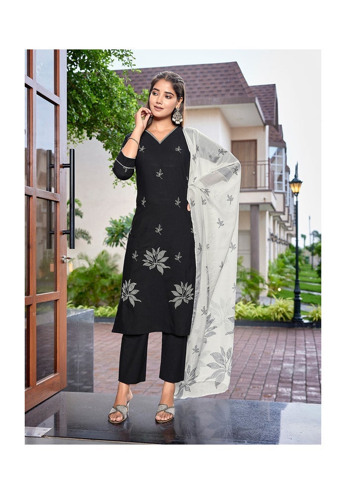 Malishka Export Black Cotton Embroidered Kurta Pant Set for Women - Image 1